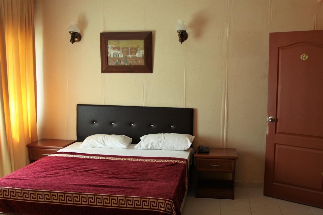 Kasgar Court Hotel Agia Varvara Luaran gambar