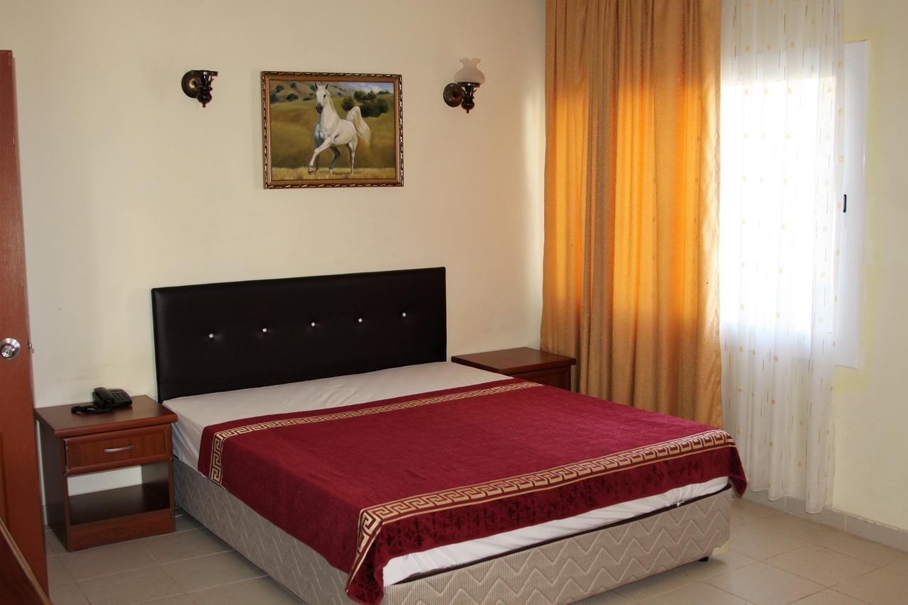 Kasgar Court Hotel Agia Varvara Luaran gambar