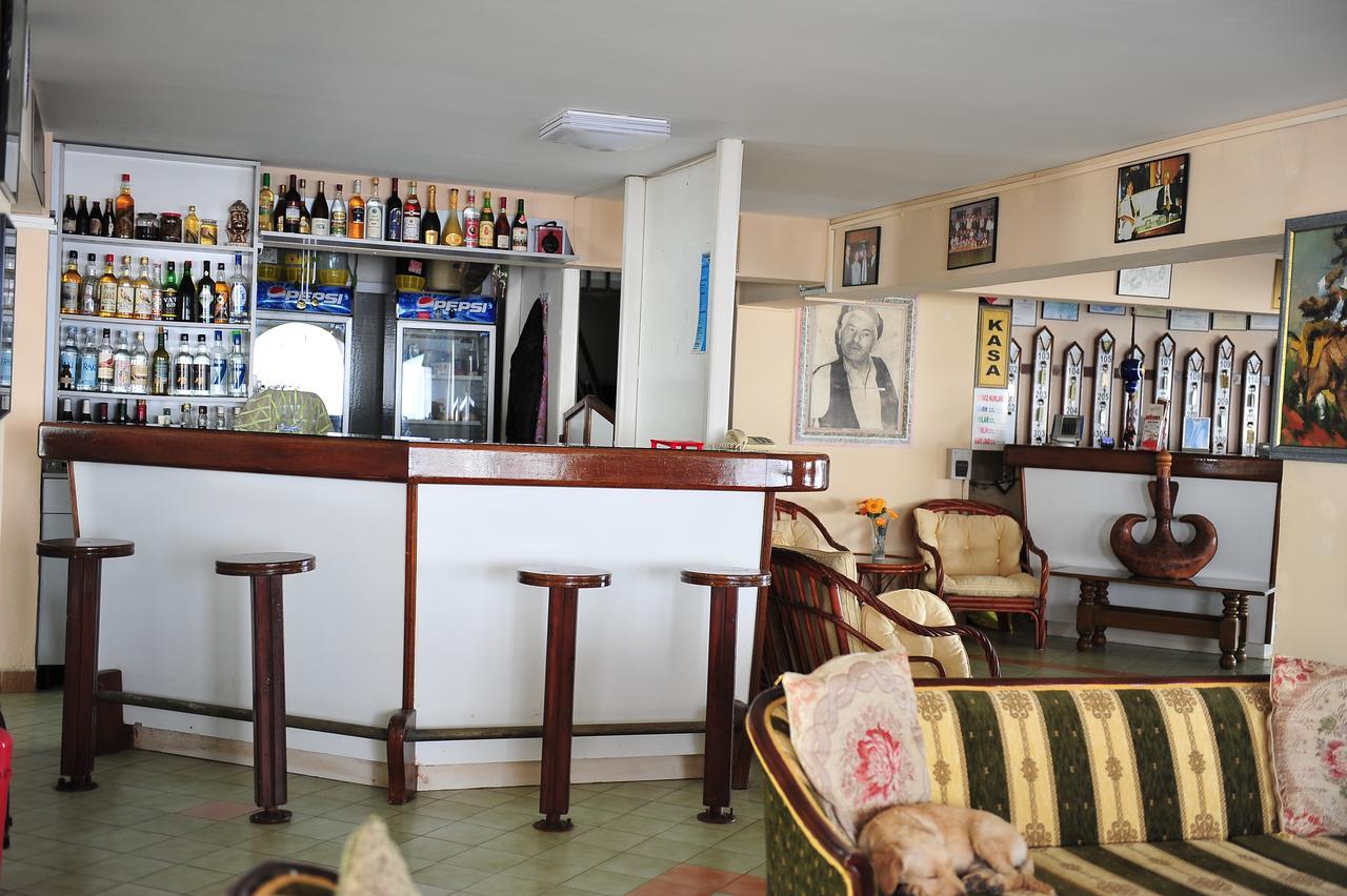Kasgar Court Hotel Agia Varvara Luaran gambar