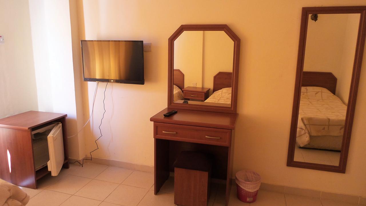 Kasgar Court Hotel Agia Varvara Luaran gambar