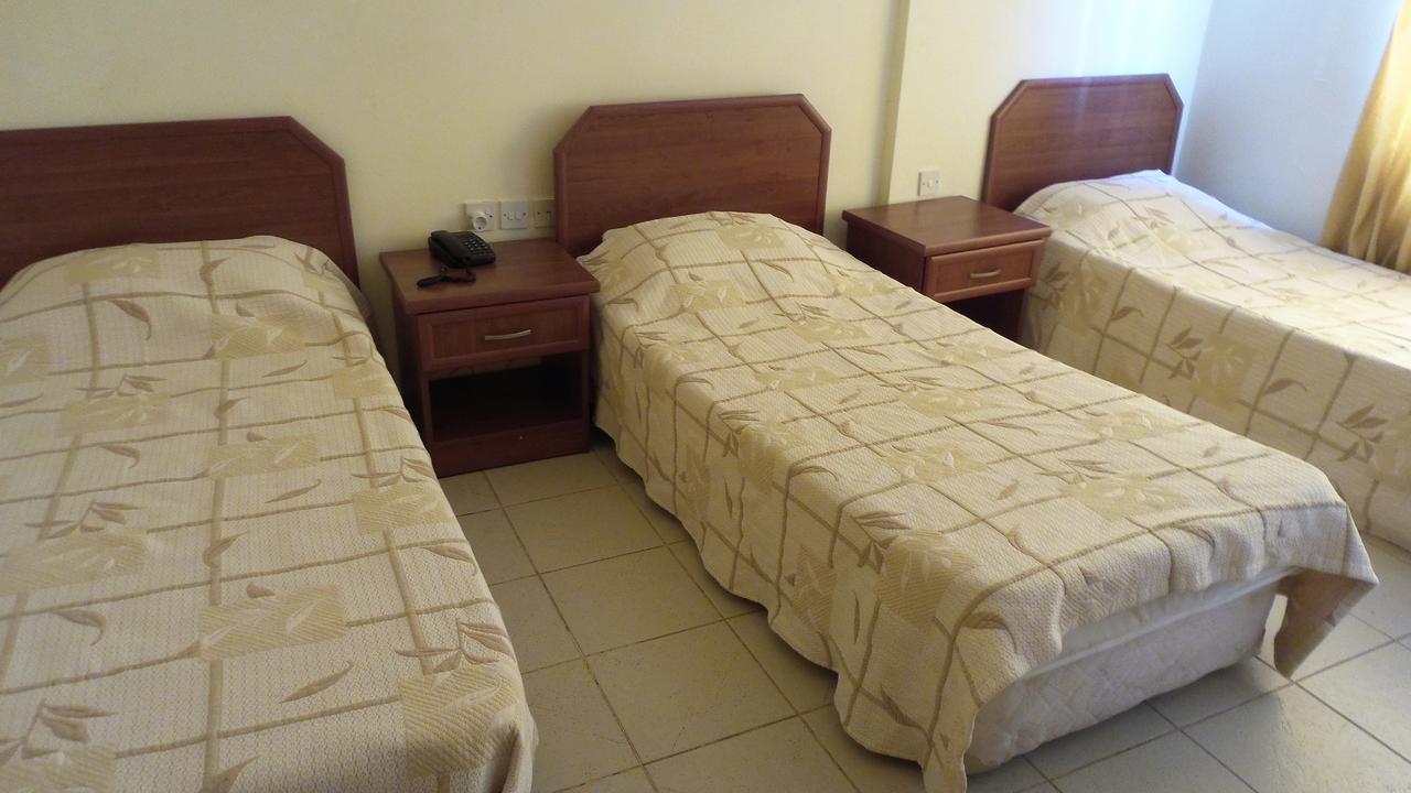 Kasgar Court Hotel Agia Varvara Luaran gambar