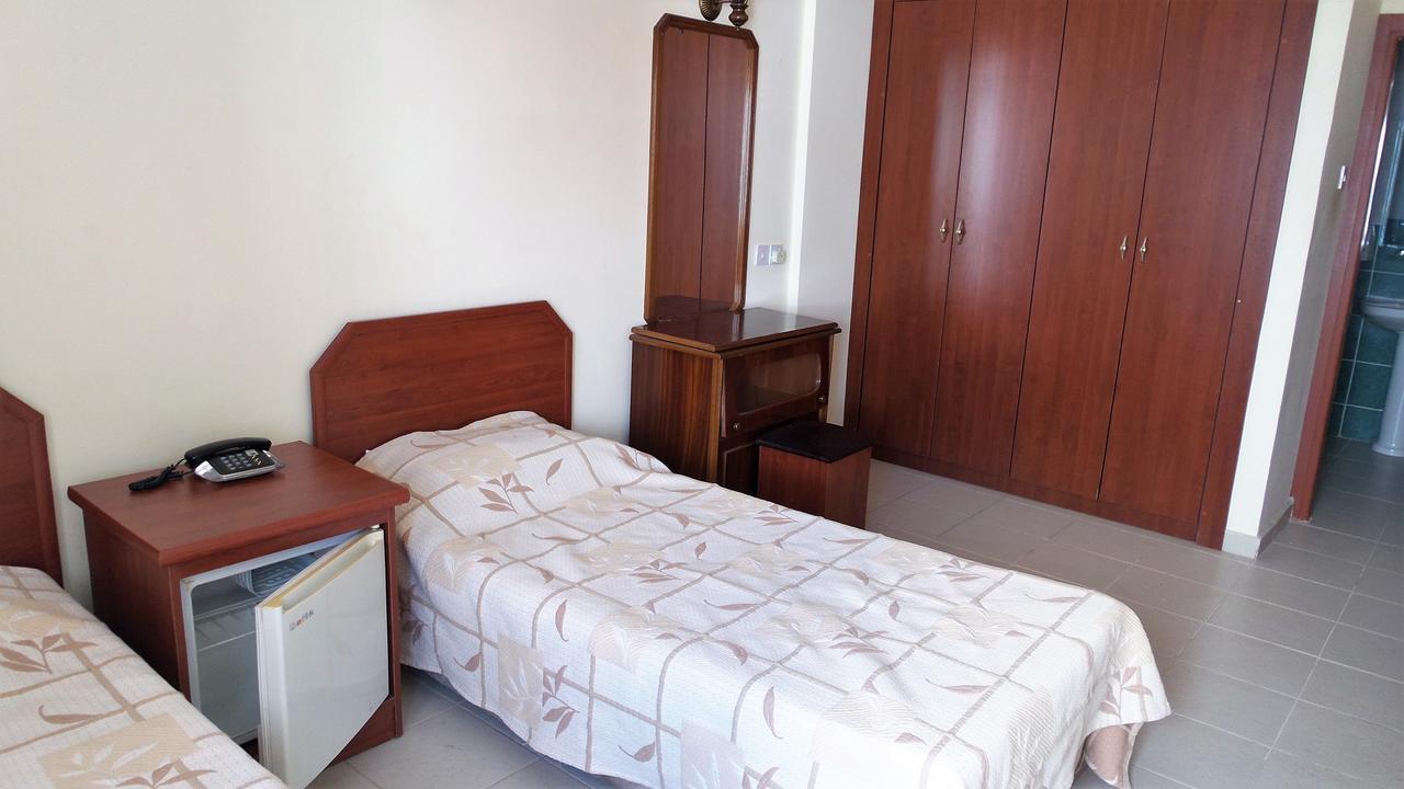 Kasgar Court Hotel Agia Varvara Luaran gambar