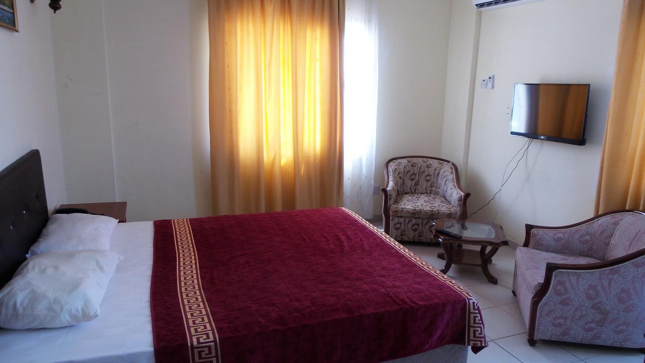 Kasgar Court Hotel Agia Varvara Luaran gambar